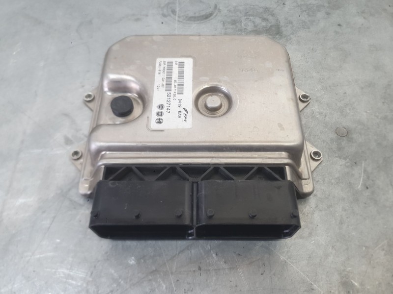 Recambio de centralita motor uce para fiat tipo station wagon (356_, 357_) 1.3 d (356wxh1a) referencia OEM IAM 52127147  