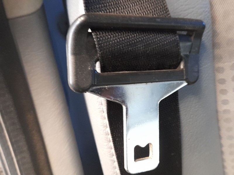 Recambio de cinturon seguridad trasero derecho para mercedes-benz clase m (w163) ml 270 cdi (163.113) referencia OEM IAM A163860