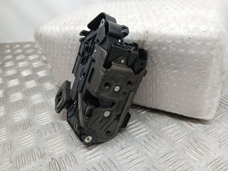 Recambio de cerradura puerta trasera izquierda para volkswagen touran (5t1) 1.6 tdi referencia OEM IAM 5TA839015E  