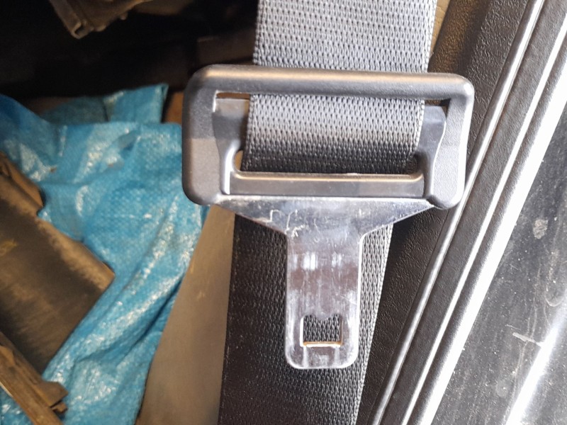 Recambio de cinturon seguridad trasero izquierdo para mercedes-benz clase m (w163) ml 270 cdi (163.113) referencia OEM IAM A1638