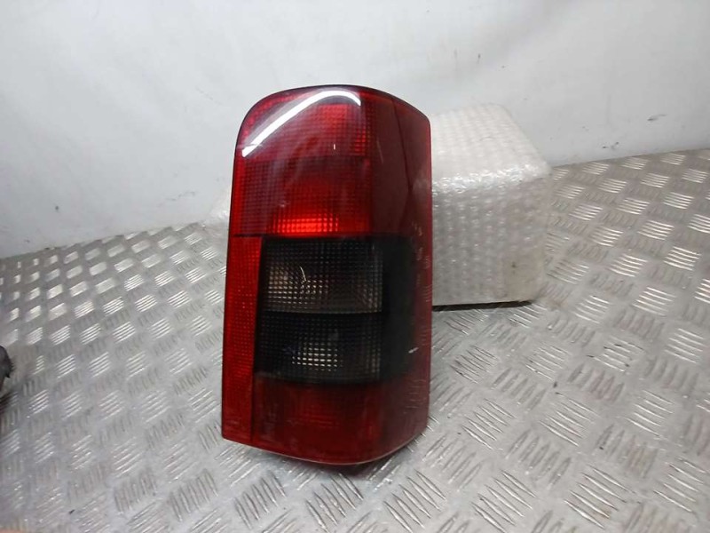 Recambio de piloto trasero derecho para peugeot partner (s2) combi plus referencia OEM IAM 9625292180  ROZADO