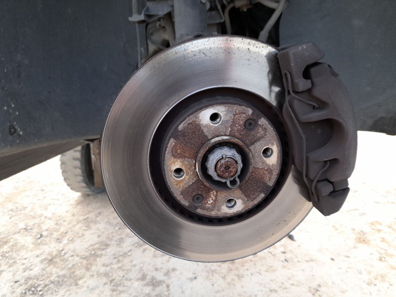 Recambio de mangueta delantera derecha para peugeot 5008 (0u_, 0e_) 1.6 hdi referencia OEM IAM 1606631080  