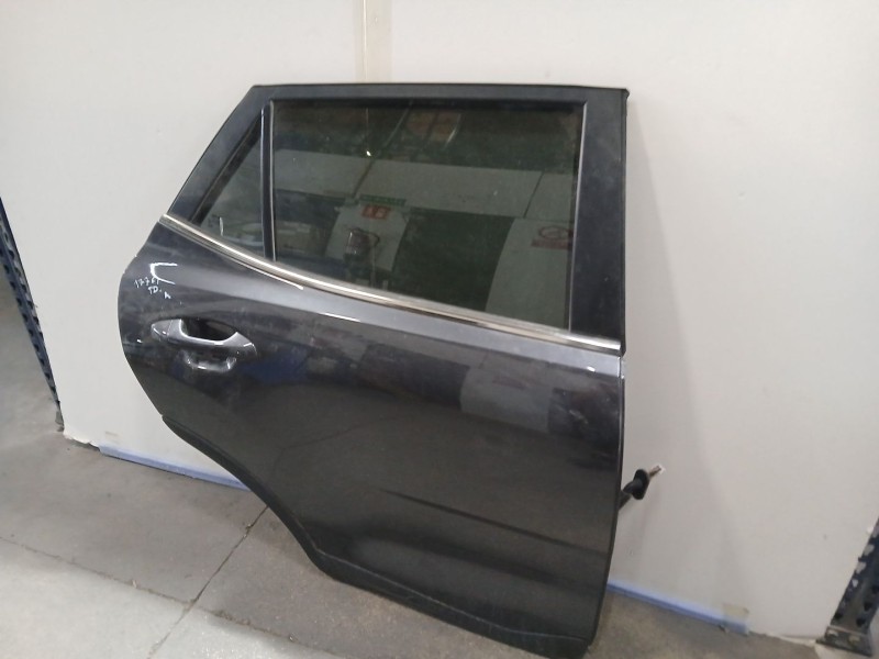 Recambio de puerta trasera derecha para kia stonic (yb) 1.0 t-gdi referencia OEM IAM 77004H8401  
