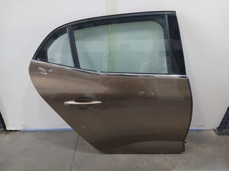 Recambio de puerta trasera derecha para renault megane iv hatchback (b9a/m/n_) 1.2 tce 100 (b9ms) referencia OEM IAM 821001172R 