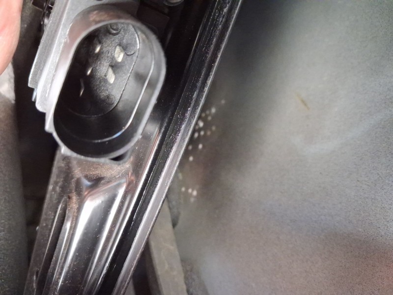 Recambio de elevalunas trasero derecho para bmw x1 (e84) sdrive 18 d referencia OEM IAM 51352990388  5 PINS