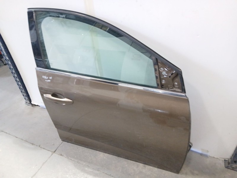 Recambio de puerta delantera derecha para renault megane iv hatchback (b9a/m/n_) 1.2 tce 100 (b9ms) referencia OEM IAM 801008493