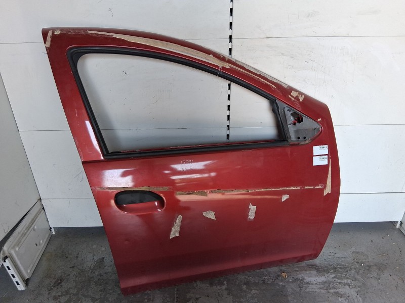 Recambio de puerta delantera derecha para dacia sandero ii (b8_) 1.5 dci referencia OEM IAM 801008681R  