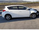 toyota auris (_e18_) del año 2013