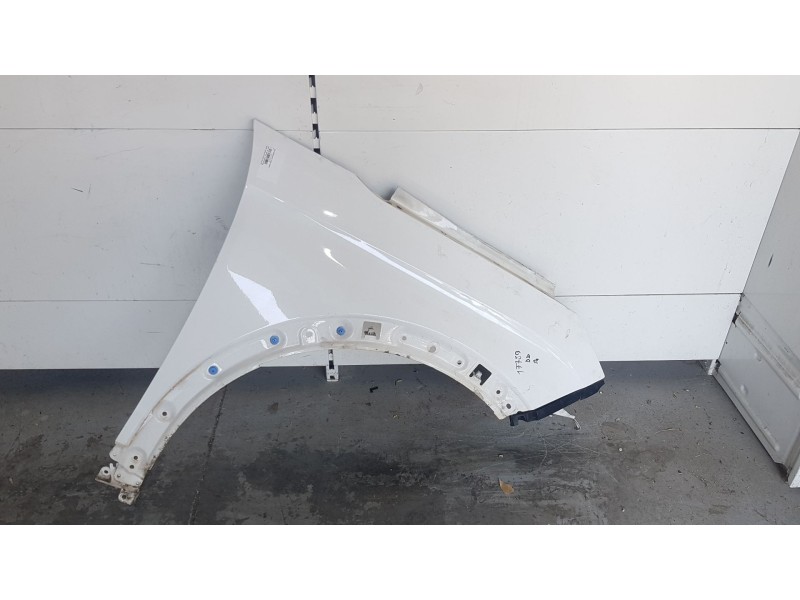 Recambio de aleta delantera derecha para peugeot 5008 ii (mc_, mj_, mr_, m4_) 1.6 bluehdi 120 referencia OEM IAM 9812305680  