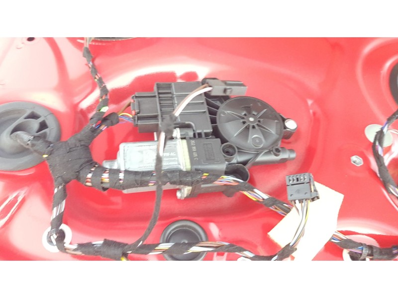 Recambio de elevalunas delantero izquierdo para skoda fabia iii (nj3) 1.0 tsi referencia OEM IAM 6V0837461C  