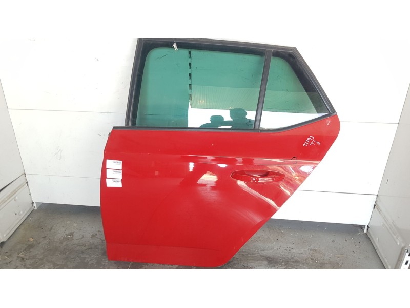 Recambio de puerta trasera izquierda para skoda fabia iii (nj3) 1.0 tsi referencia OEM IAM 6V6833055A TOCADA 