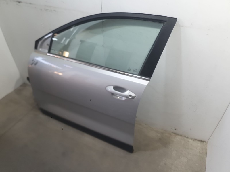 Recambio de puerta delantera izquierda para kia stonic (yb) 1.0 t-gdi referencia OEM IAM 76003H8401  