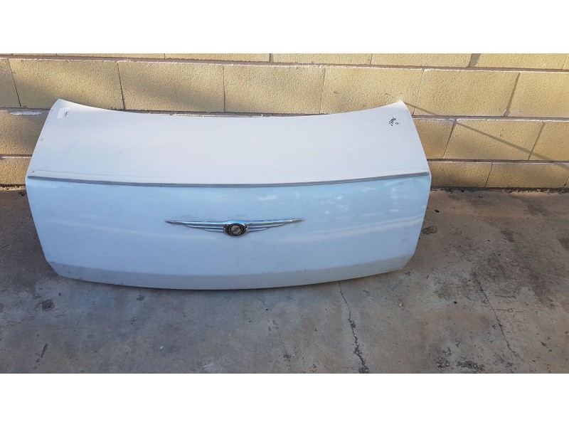 Recambio de tapa maletero para chrysler 300c (lx, le) 3.0 crd referencia OEM IAM 68040131AB  TOCADA