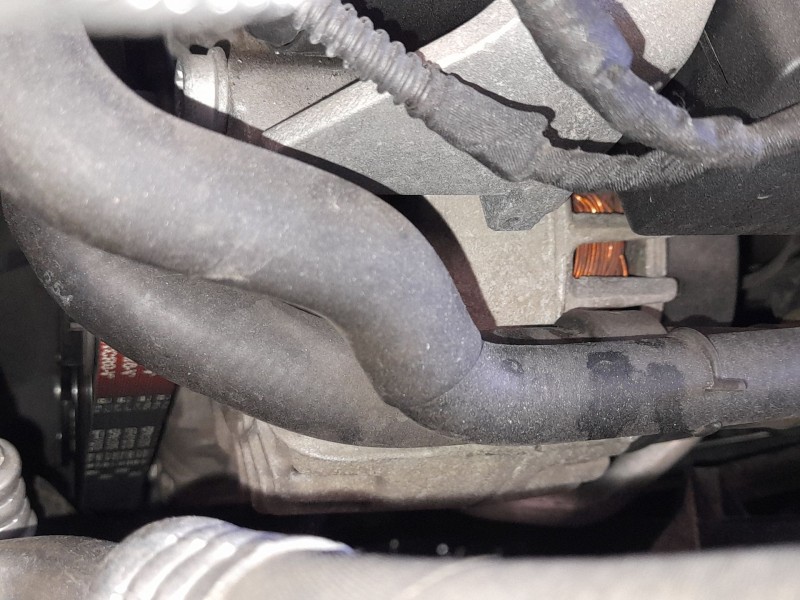 Recambio de alternador para seat leon (1p1) 1.6 tdi referencia OEM IAM 06F903023FX 06F903023F 