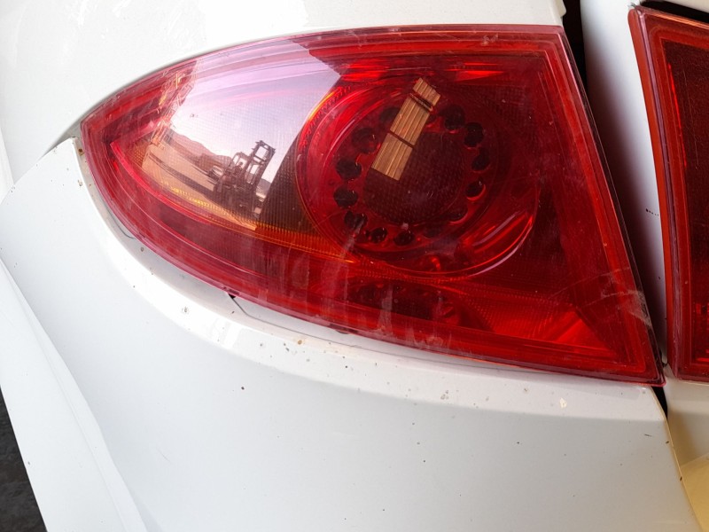 Recambio de piloto trasero izquierdo exterior para seat leon (1p1) 1.6 tdi referencia OEM IAM 1P0945111C  