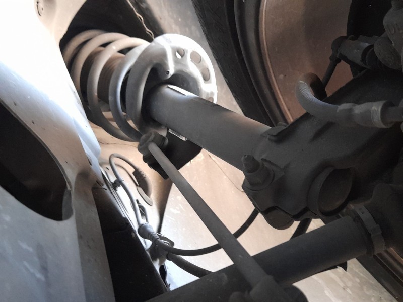 Recambio de amortiguador delantero izquierdo para seat leon (1p1) 1.6 tdi referencia OEM IAM 1T0413031HE  