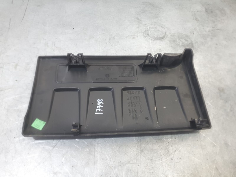 Recambio de tapa motor para opel corsa e (x15) 1.4 (08, 68) referencia OEM IAM 55561433  