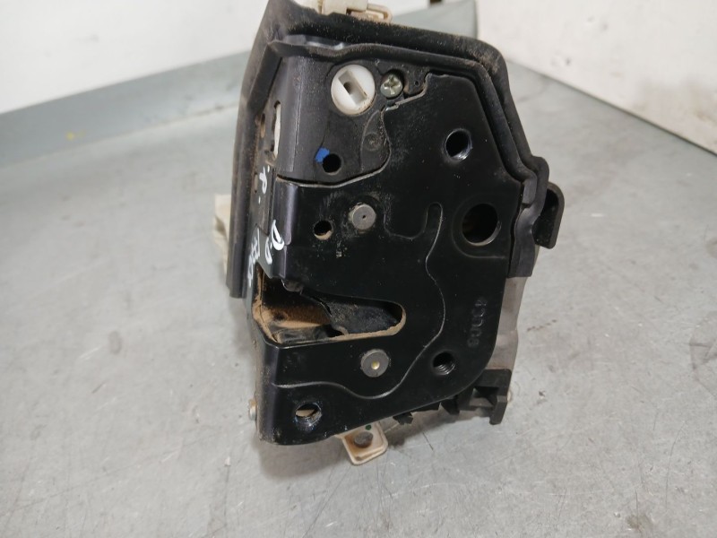Recambio de cerradura puerta delantera derecha para audi a5 sportback (8ta) 2.0 tdi referencia OEM IAM 8J1837016F  