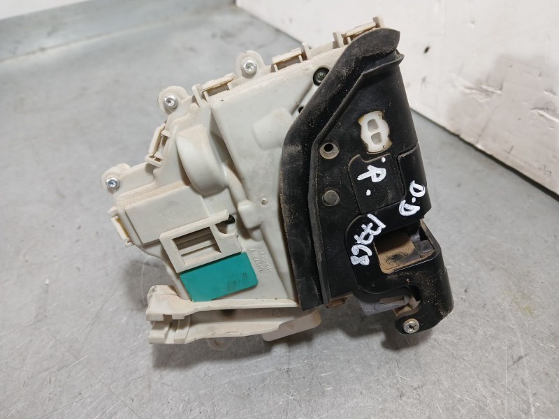 Recambio de cerradura puerta delantera derecha para audi a5 sportback (8ta) 2.0 tdi referencia OEM IAM 8J1837016F  