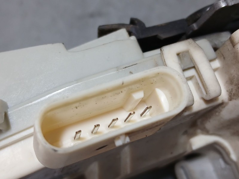 Recambio de cerradura puerta delantera derecha para audi a5 sportback (8ta) 2.0 tdi referencia OEM IAM 8J1837016F  
