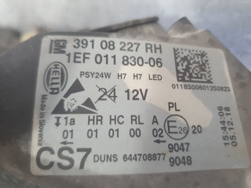Recambio de faro derecho para opel corsa e (x15) 1.4 (08, 68) referencia OEM IAM 39108227  