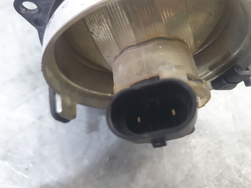 Recambio de faro antiniebla izquierdo para opel corsa e (x15) 1.4 (08, 68) referencia OEM IAM 13253625  