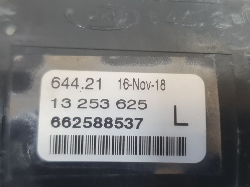 Recambio de faro antiniebla izquierdo para opel corsa e (x15) 1.4 (08, 68) referencia OEM IAM 13253625  