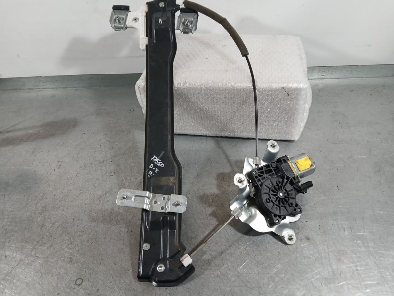Recambio de elevalunas delantero izquierdo para ssangyong tivoli 1.6 xdi 160 referencia OEM IAM 7231135000  
