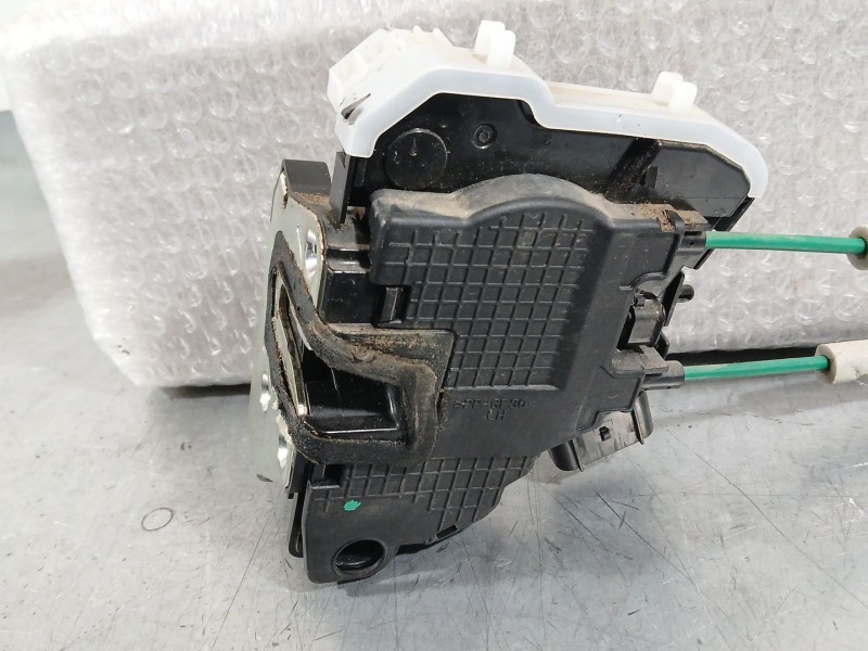 Recambio de cerradura puerta delantera izquierda para ssangyong tivoli 1.6 xdi 160 referencia OEM IAM 7121035021  