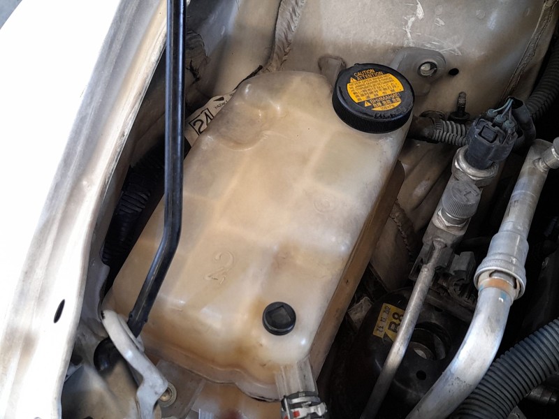 Recambio de deposito expansion para toyota auris (_e18_) 2.0 d-4d (ade186_) referencia OEM IAM 1648026030  