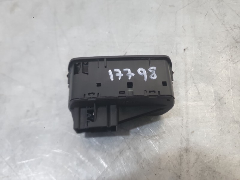 Recambio de mando elevalunas delantero izquierdo para opel corsa e (x15) 1.4 (08, 68) referencia OEM IAM 13430017  