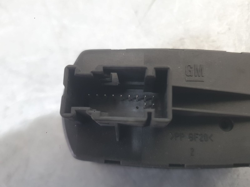 Recambio de mando elevalunas delantero izquierdo para opel corsa e (x15) 1.4 (08, 68) referencia OEM IAM 13430017  