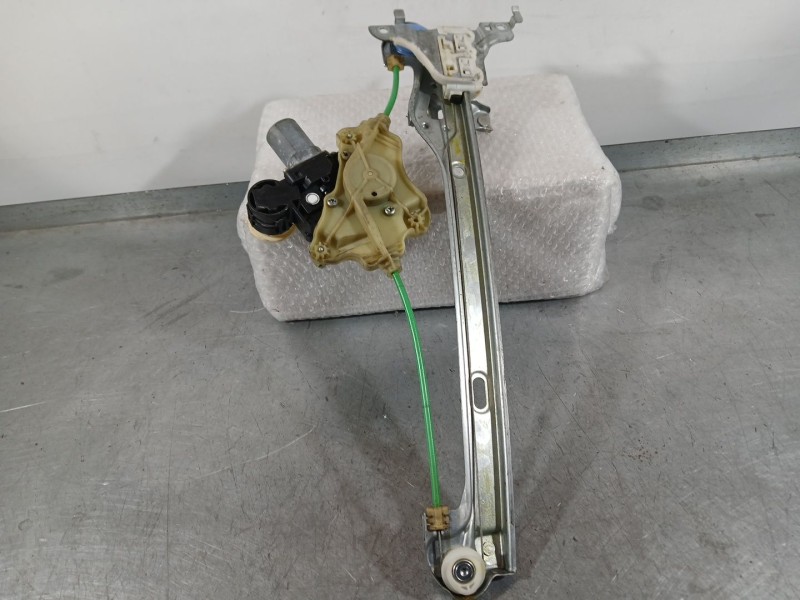 Recambio de elevalunas trasero izquierdo para toyota corolla ranchera familiar (_e21_) 1.8 hybrid (zwe211) referencia OEM IAM 69