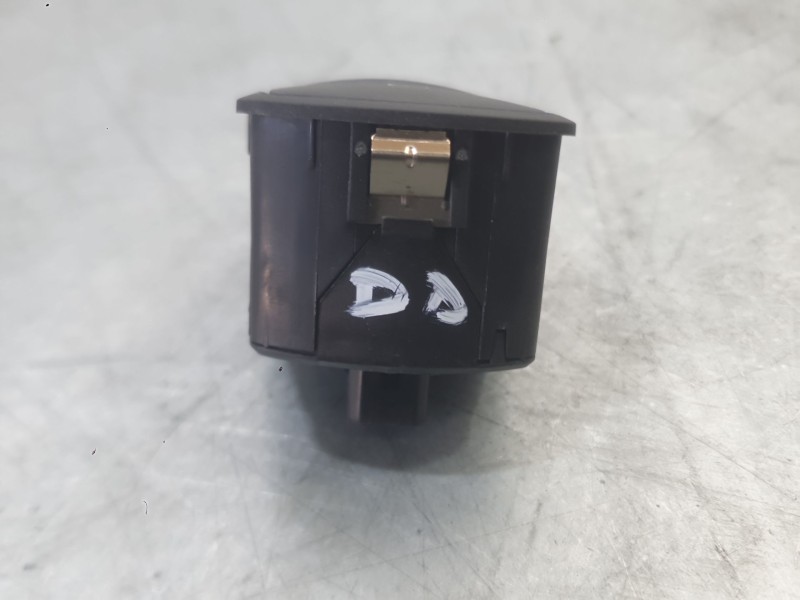 Recambio de mando elevalunas delantero derecho para opel corsa e (x15) 1.4 (08, 68) referencia OEM IAM 13430018  