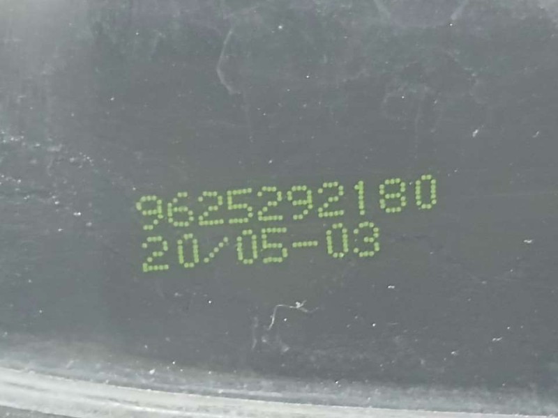 Recambio de piloto trasero derecho para peugeot partner (s2) combi plus referencia OEM IAM 9625292180  ROZADO