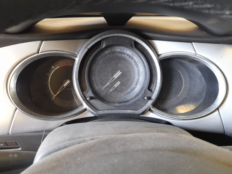 Recambio de cuadro instrumentos para citroën ds3 (sa_) 1.4 hdi 70 (sa8hp4) referencia OEM IAM 98041359XT  