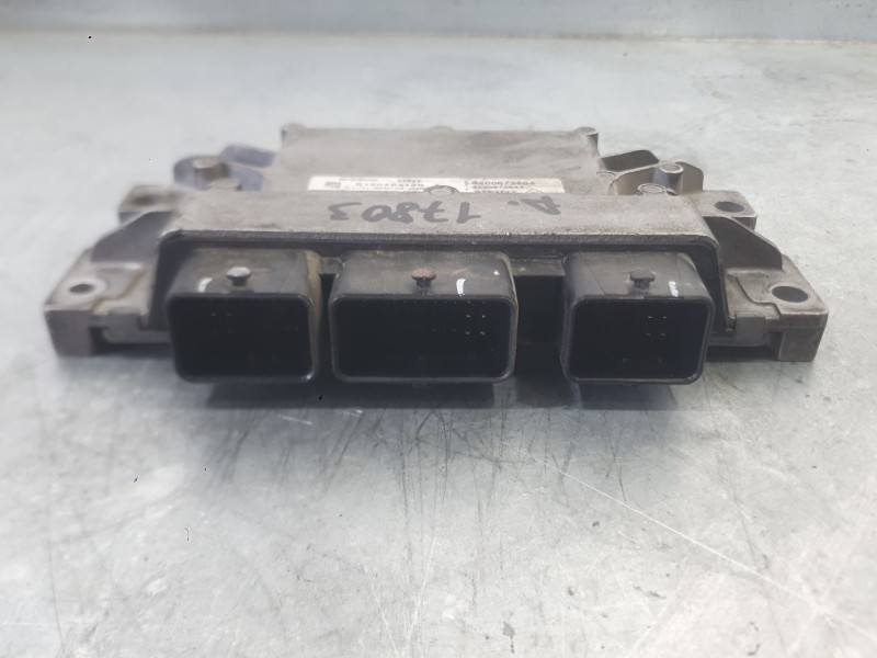 Recambio de centralita motor uce para dacia sandero (bs_) 1.2 16v referencia OEM IAM 8200672654  