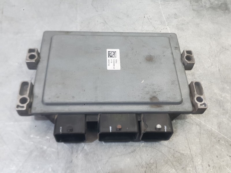 Recambio de centralita motor uce para dacia sandero (bs_) 1.2 16v referencia OEM IAM 8200672654  