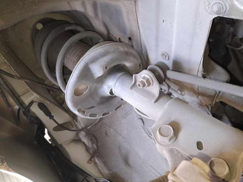 Recambio de amortiguador delantero derecho para toyota auris (_e18_) 2.0 d-4d (ade186_) referencia OEM IAM 485108Z062  
