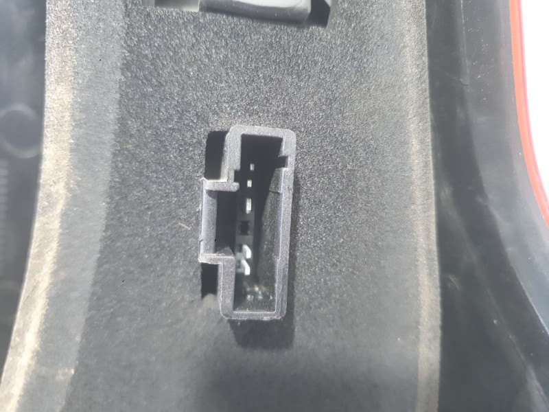Recambio de piloto trasero izquierdo para dacia sandero (bs_) 1.2 16v referencia OEM IAM 8200734825  