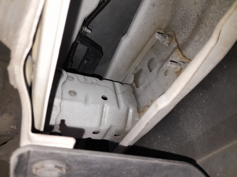 Recambio de refuerzo paragolpes trasero para toyota auris (_e18_) 2.0 d-4d (ade186_) referencia OEM IAM 5217102170  