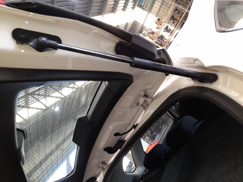 Recambio de amortiguadores maletero / porton para toyota auris (_e18_) 2.0 d-4d (ade186_) referencia OEM IAM 6896002120  