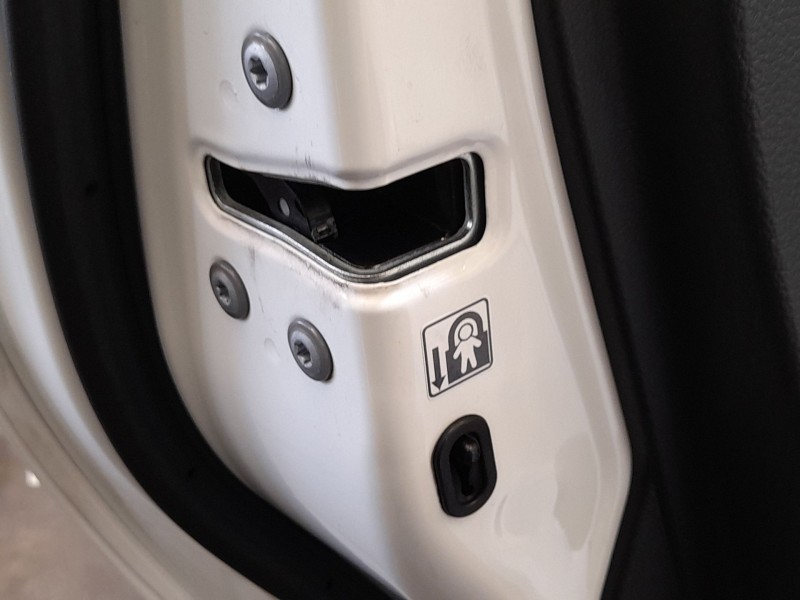 Recambio de cerradura puerta trasera izquierda para toyota auris (_e18_) 2.0 d-4d (ade186_) referencia OEM IAM 6906005050  