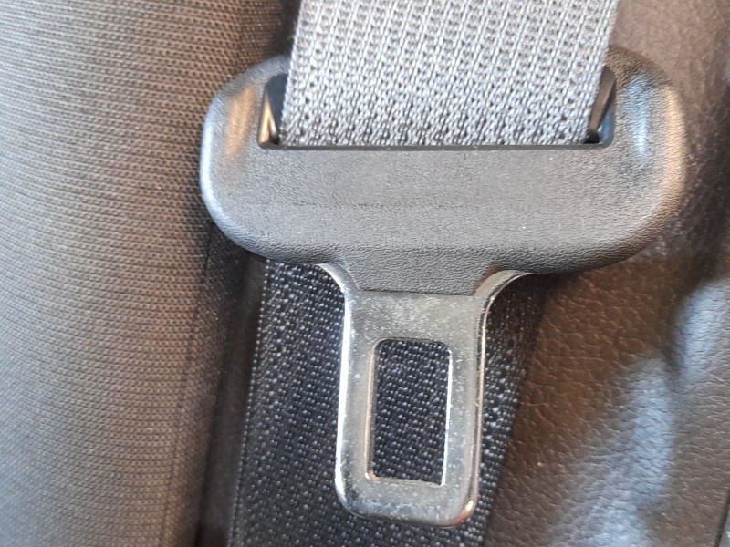 Recambio de cinturon seguridad trasero izquierdo para toyota auris (_e18_) 2.0 d-4d (ade186_) referencia OEM IAM 7336002550C0  