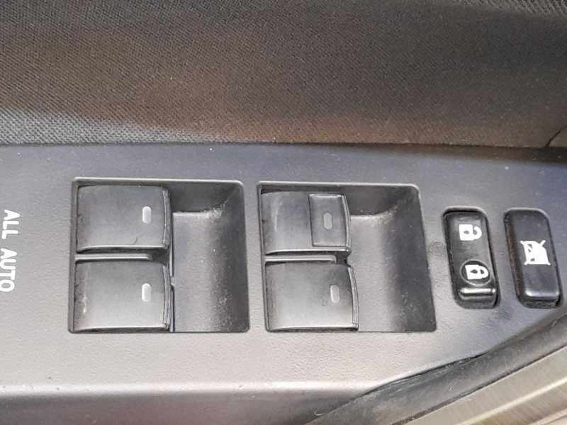 Recambio de mando elevalunas delantero izquierdo para toyota auris (_e18_) 2.0 d-4d (ade186_) referencia OEM IAM 8482002320  