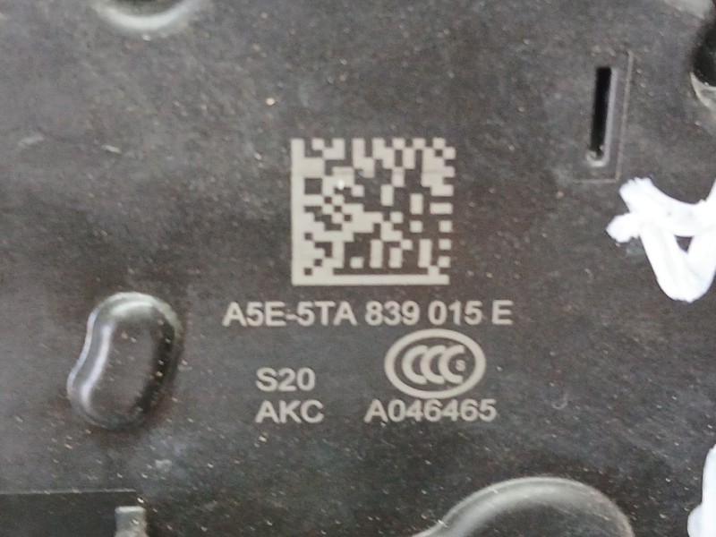 Recambio de cerradura puerta trasera izquierda para volkswagen touran (5t1) 1.6 tdi referencia OEM IAM 5TA839015E  
