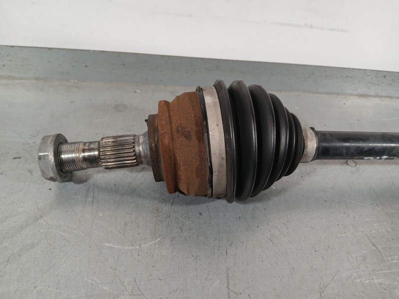Recambio de transmision delantera izquierda para opel corsa f (p2jo) 1.2 (68) referencia OEM IAM 1647577280 9825391080 