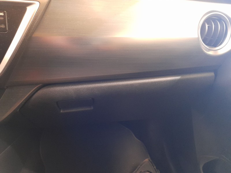 Recambio de guantera para toyota auris (_e18_) 2.0 d-4d (ade186_) referencia OEM IAM 5555002290C2  