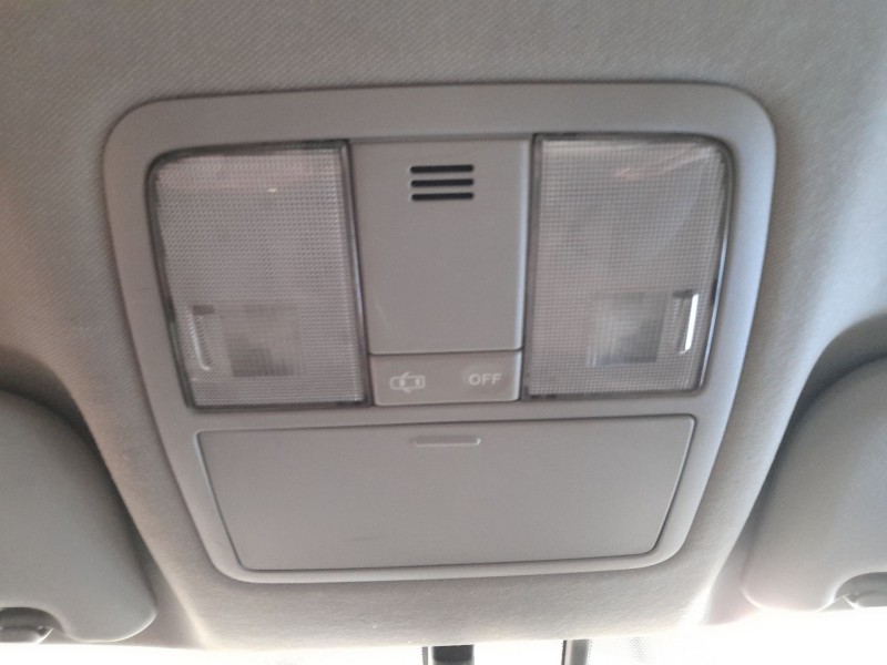 Recambio de luz interior para toyota auris (_e18_) 2.0 d-4d (ade186_) referencia OEM IAM 8126002460B0  