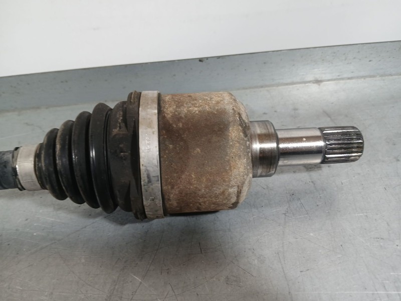 Recambio de transmision delantera izquierda para opel corsa f (p2jo) 1.2 (68) referencia OEM IAM 1647577280 9825391080 